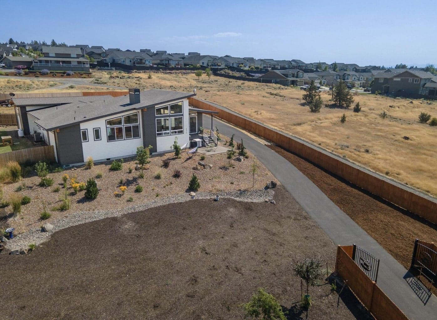 Photo of 2370 SW Helmholtz Way 21 of 31