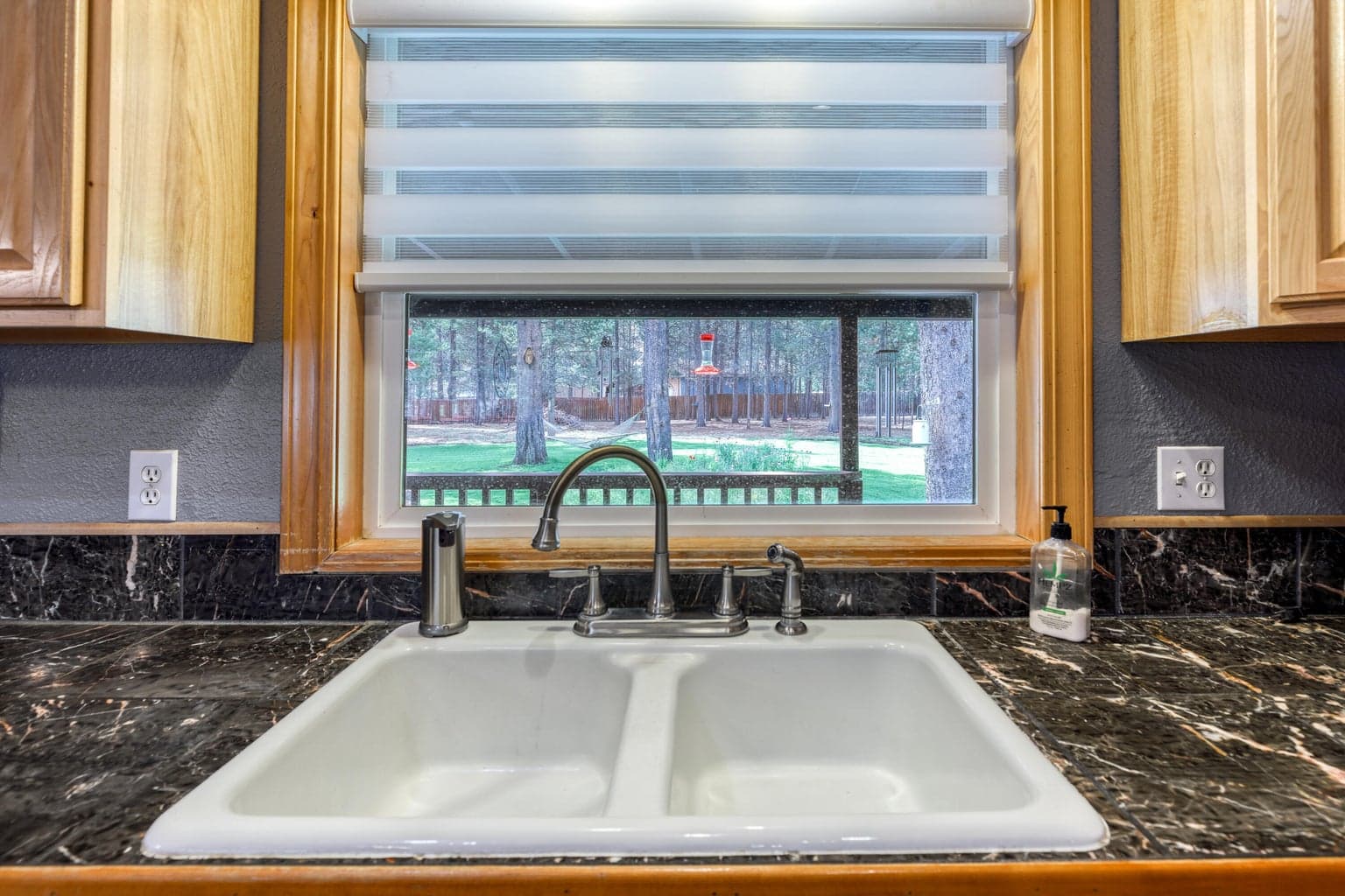 Photo of 16051 Leona Lane 18 of 37