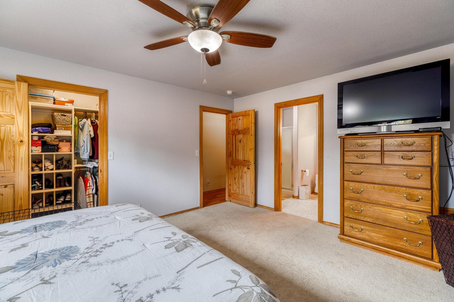 Photo of 16051 Leona Lane 21 of 37