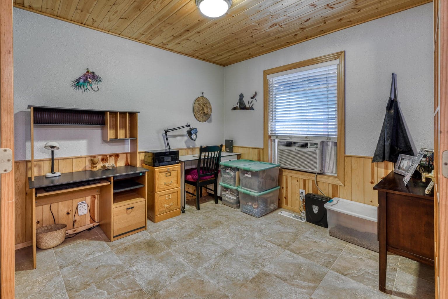 Photo of 16051 Leona Lane 28 of 37