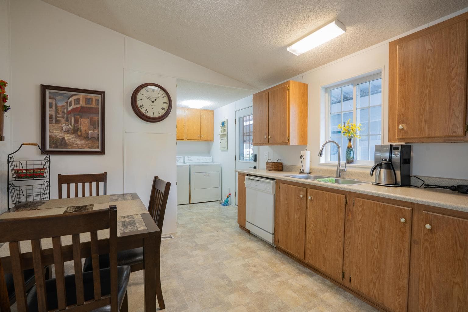 Photo of 3700 Bellinger 5 of 15