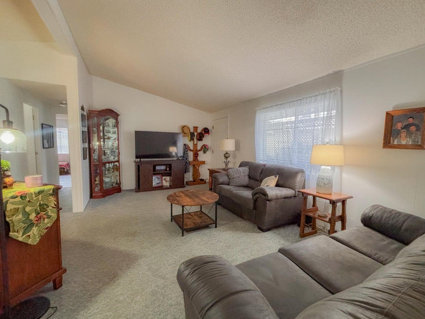 Photo of 3700 Bellinger 3 of 15