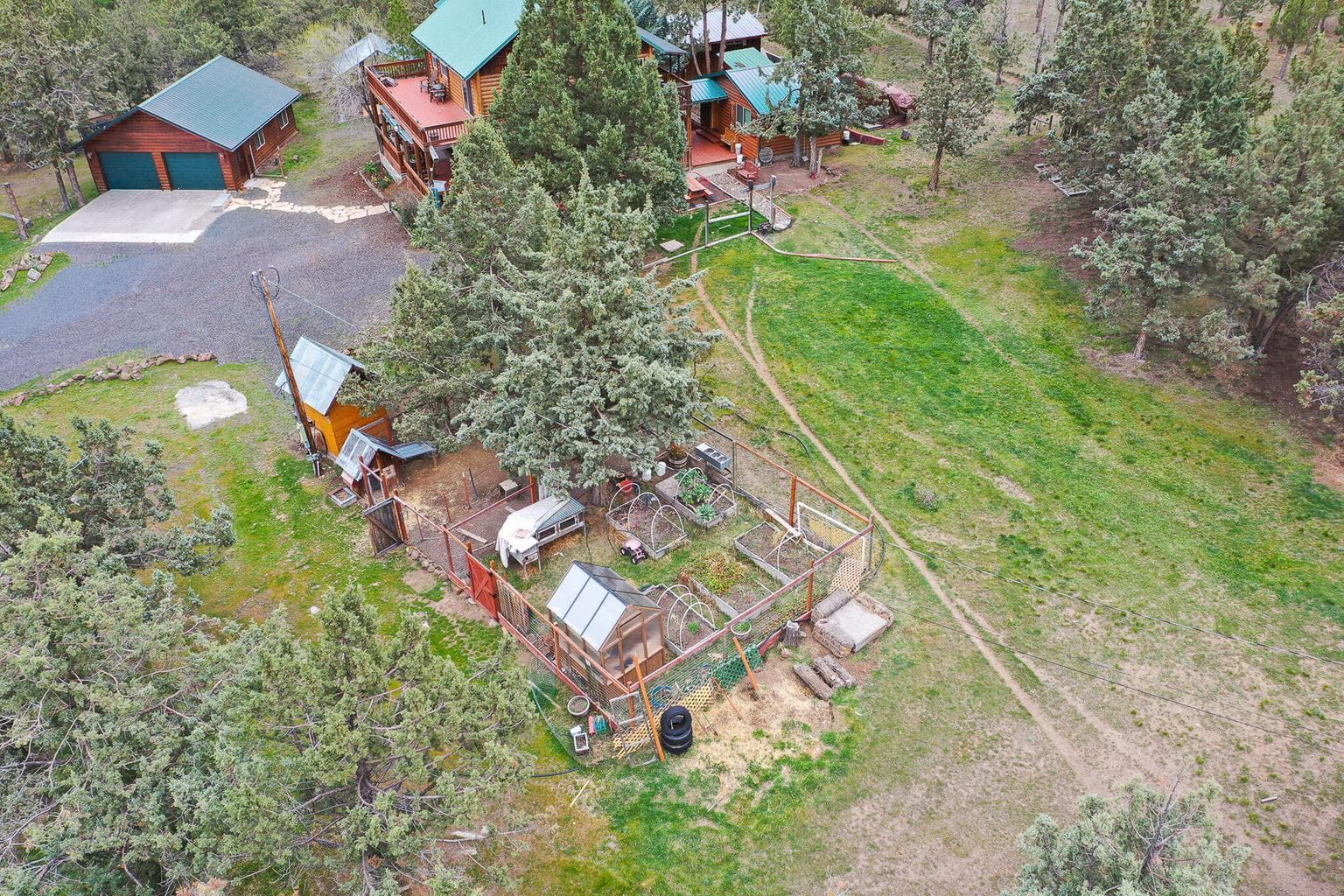 Photo of 2260 Highland 3 of 31