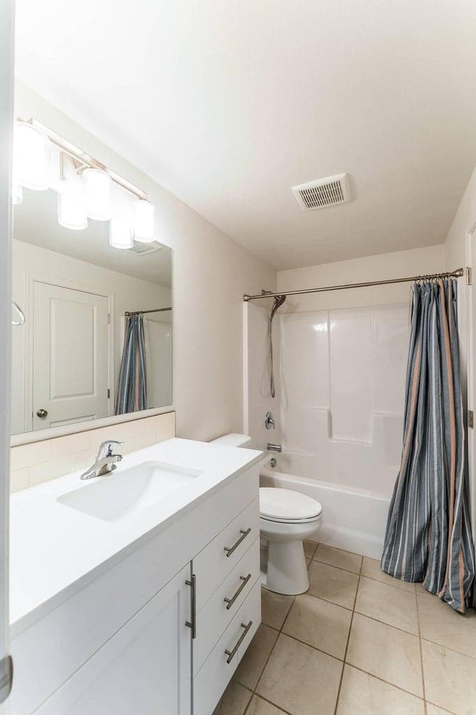 Photo of 3210 NW 10th Street 13 of 23