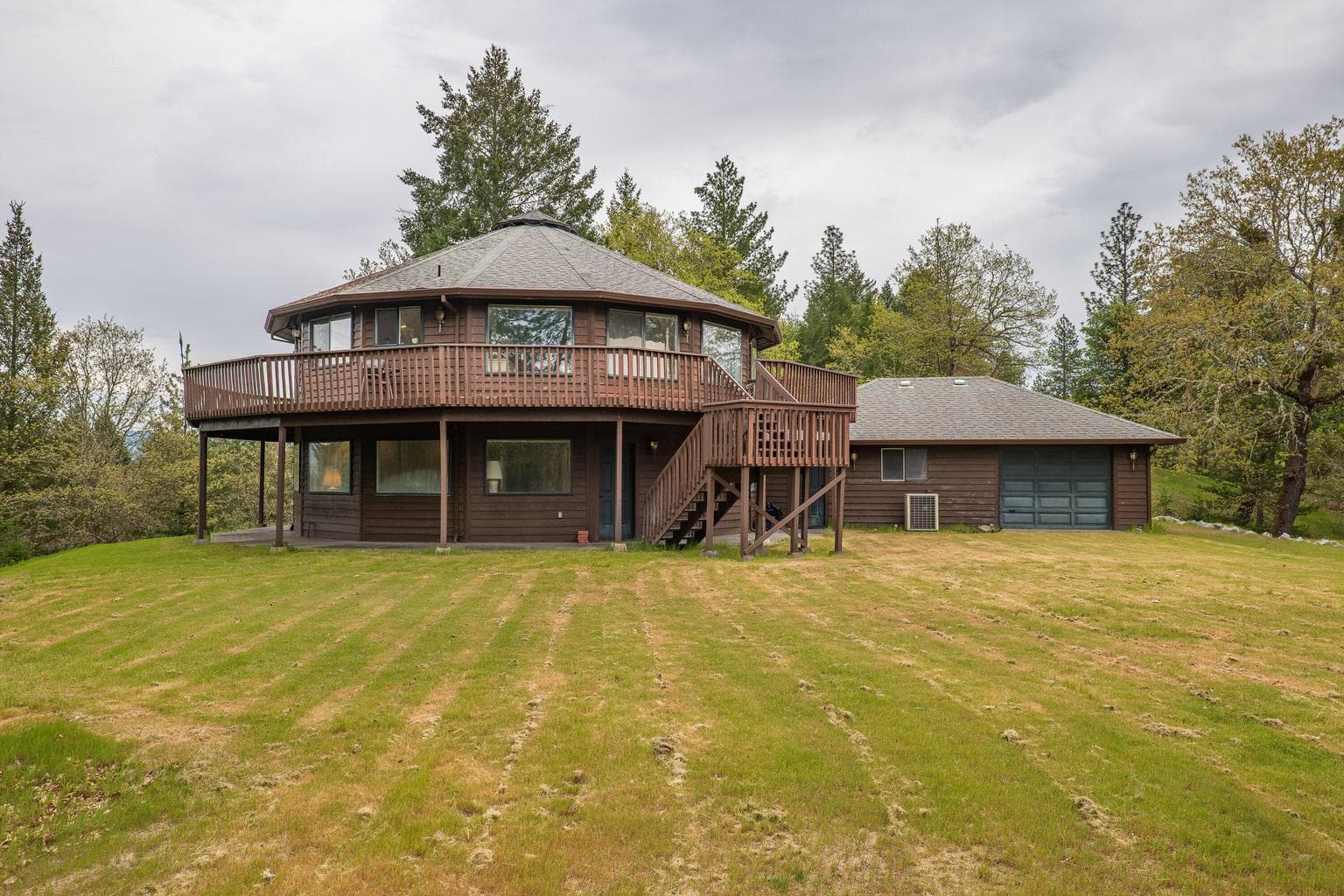 Photo of 398 Madrone Ridge 2 of 46