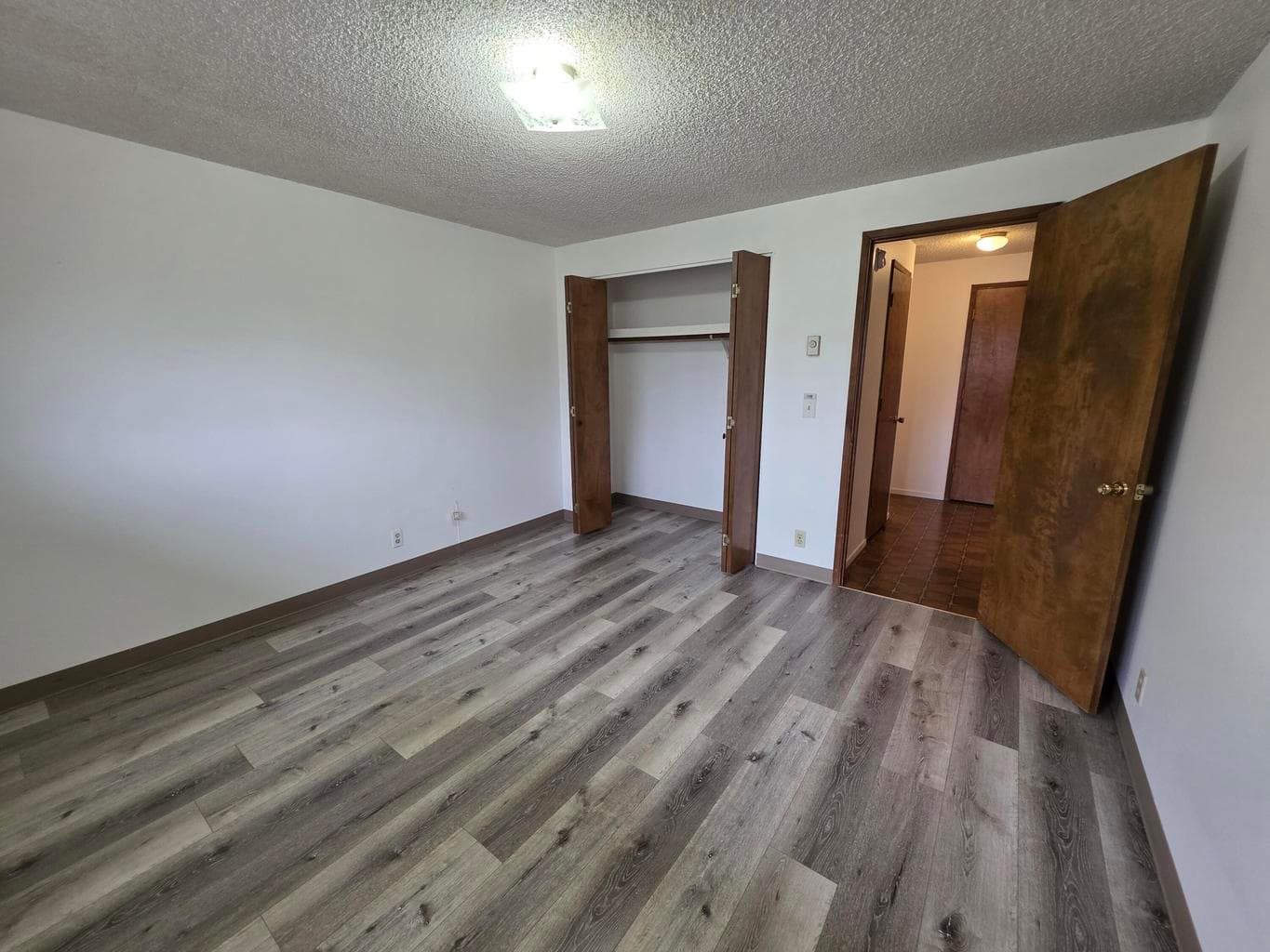 Photo of 522 J 5 of 7