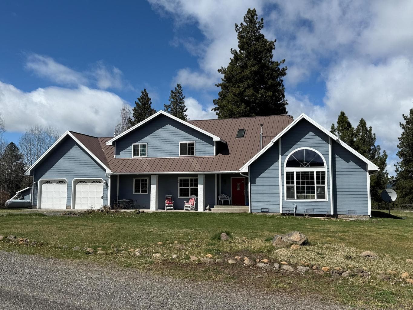 Photo of 44220 Cowboy Hill 3 of 93