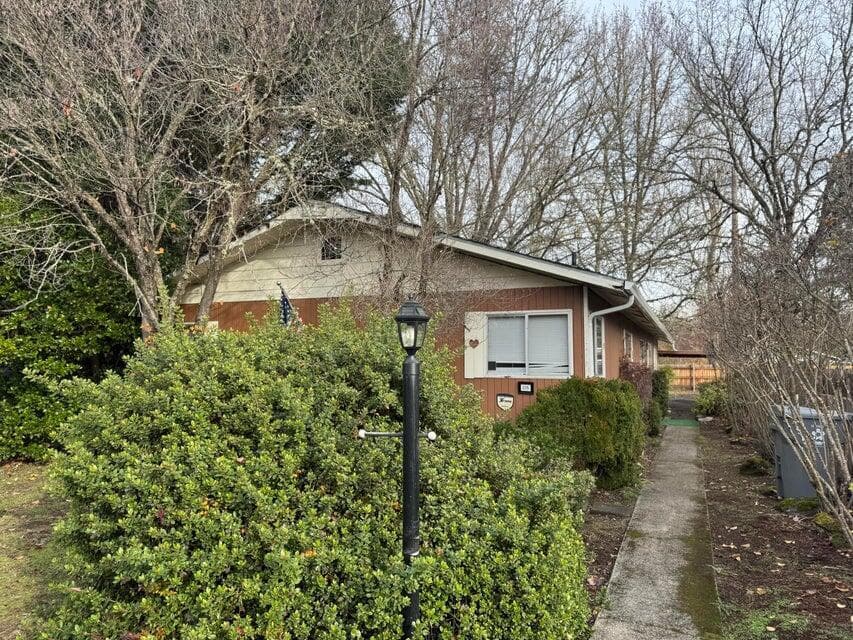 Photo of 225 Westholm 1 of 21