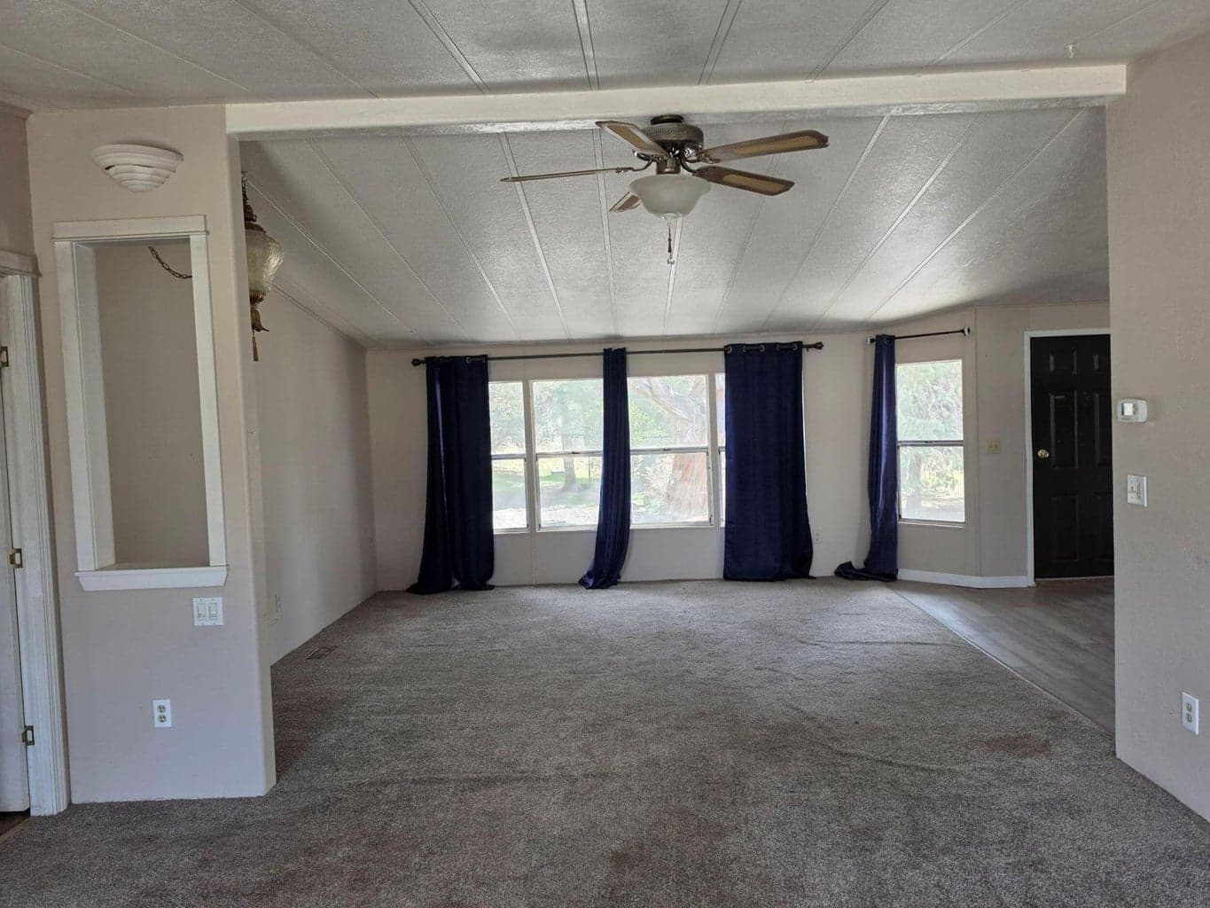 Photo of 4715 49th 2 of 21