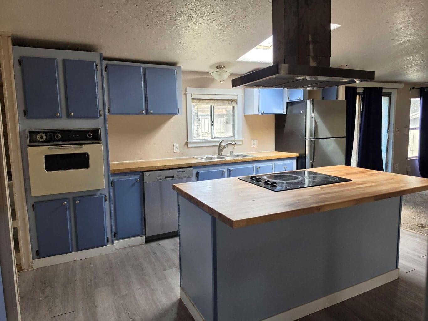Photo of 4715 49th 5 of 21