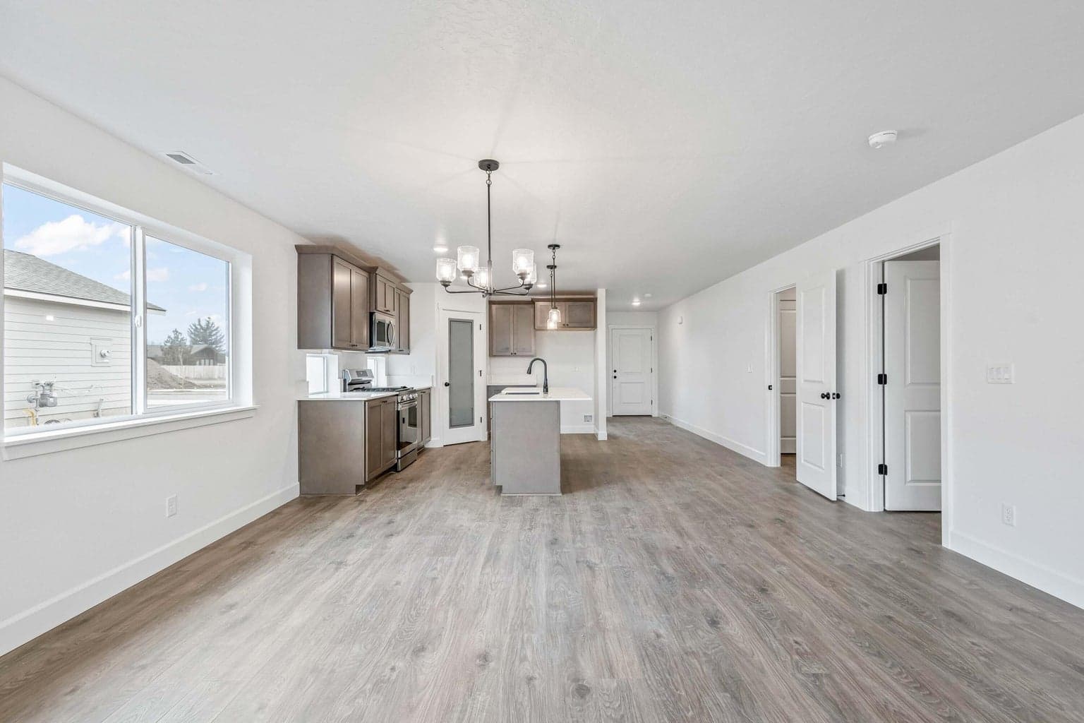Photo of 429 NW Monte Vista Avenue 12 of 24