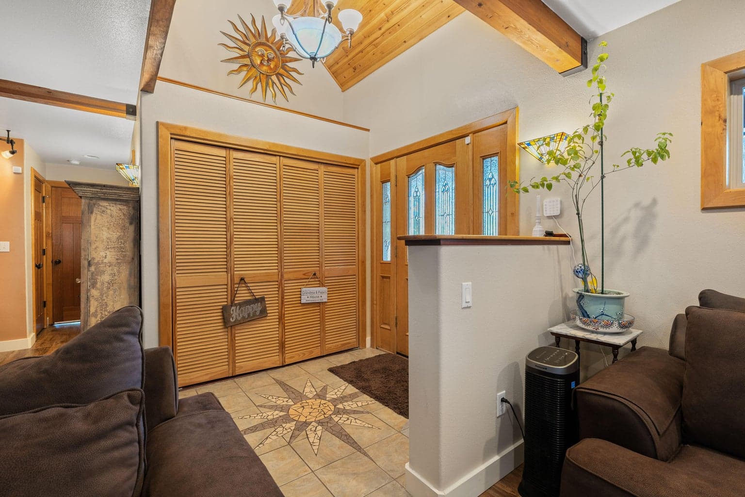 Photo of 357 El Conejo 5 of 51