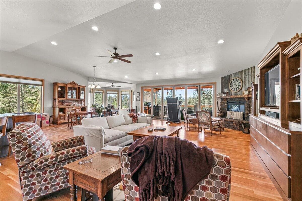 Open Living Area