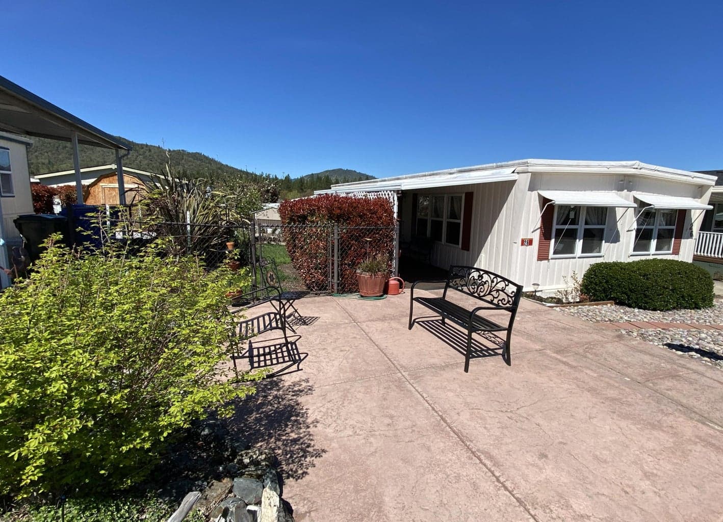 8401 Old Stage, Central Point, 97502