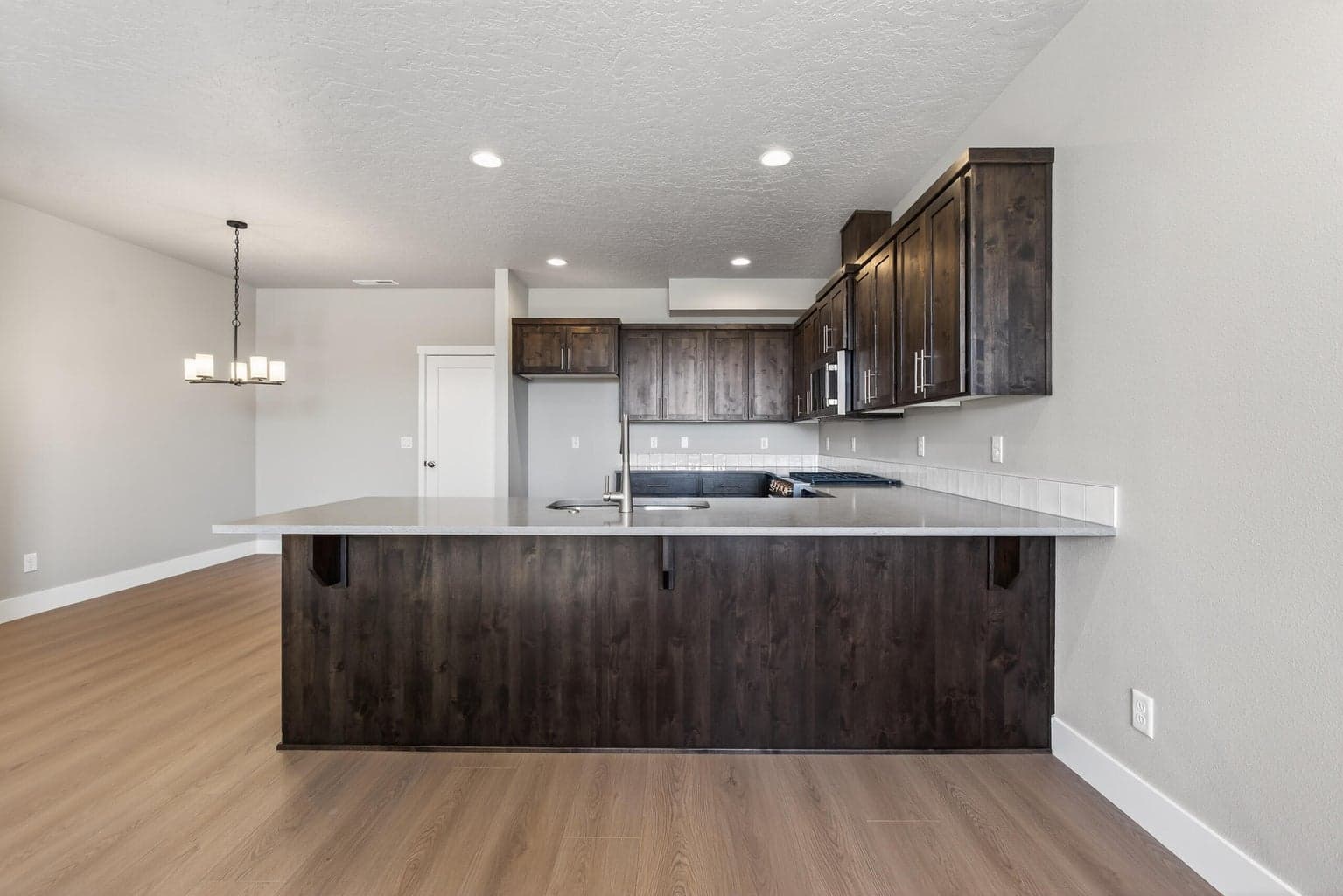 Photo of 4080 39th 6 of 34