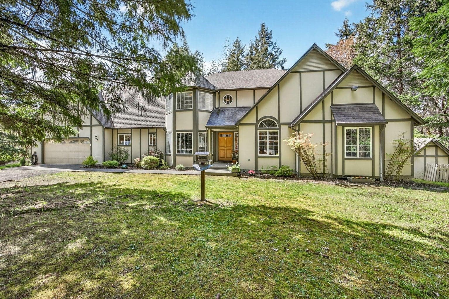 221 Hidden Valley