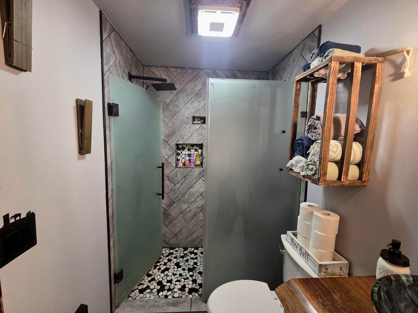 add'l view of master bathroom