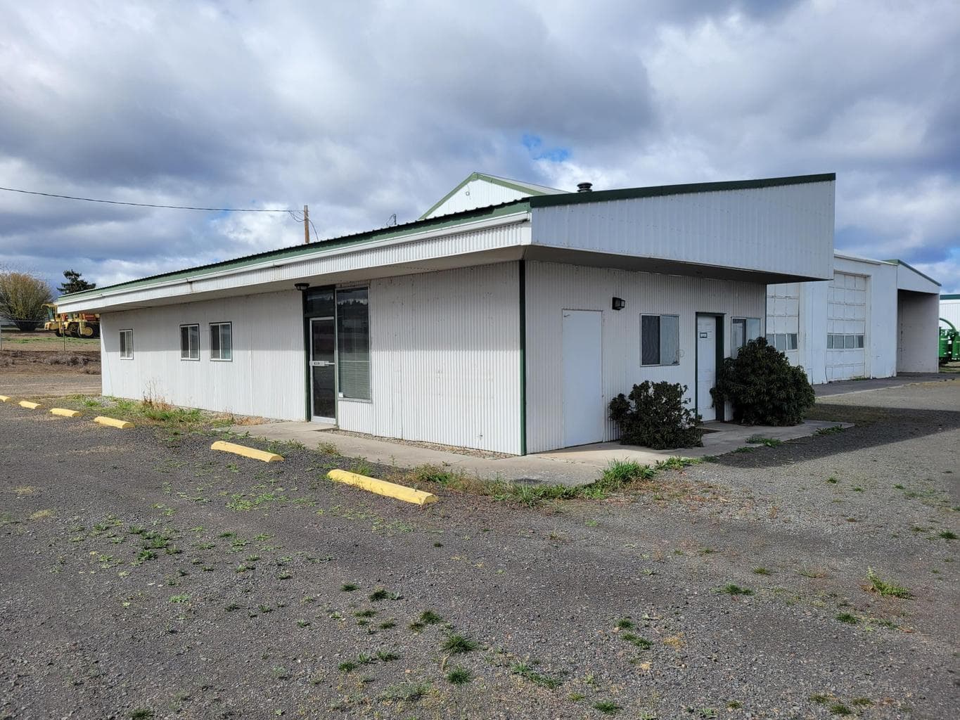 3390 Hwy 97