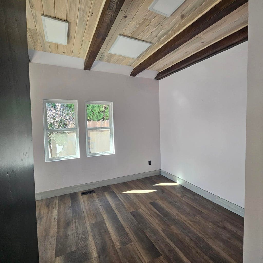 Photo of 725 SW 8th Street 18 of 25