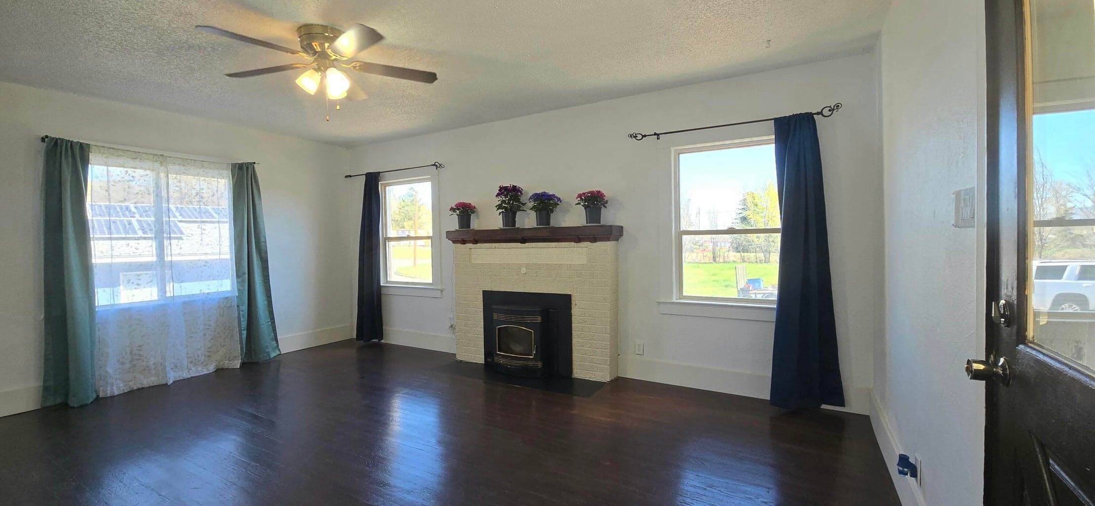 Photo of 939 Alameda 3 of 58