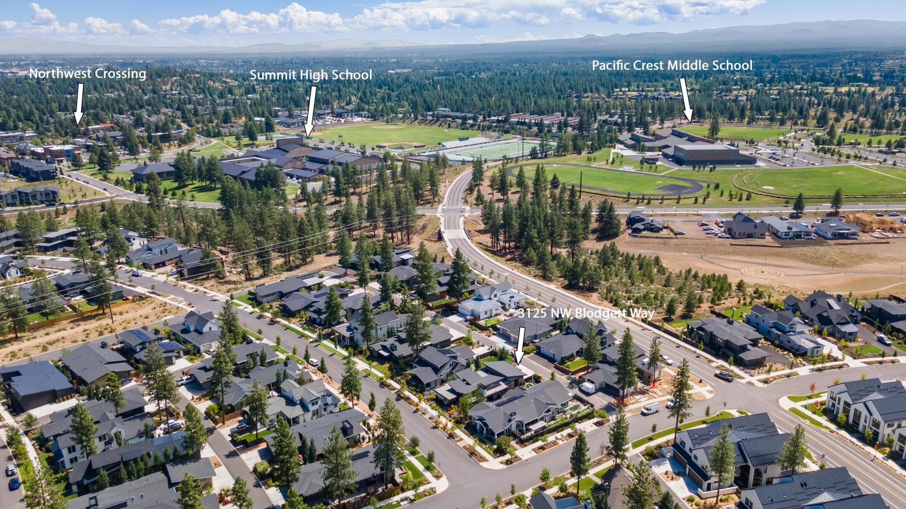 Wonderful location in the heart of Northwest Crossing and Discovery West's amenities and schools.