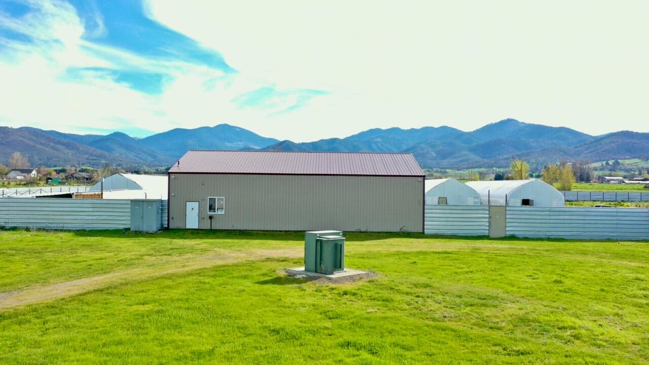 Photo of 411 Hartley 3 of 17