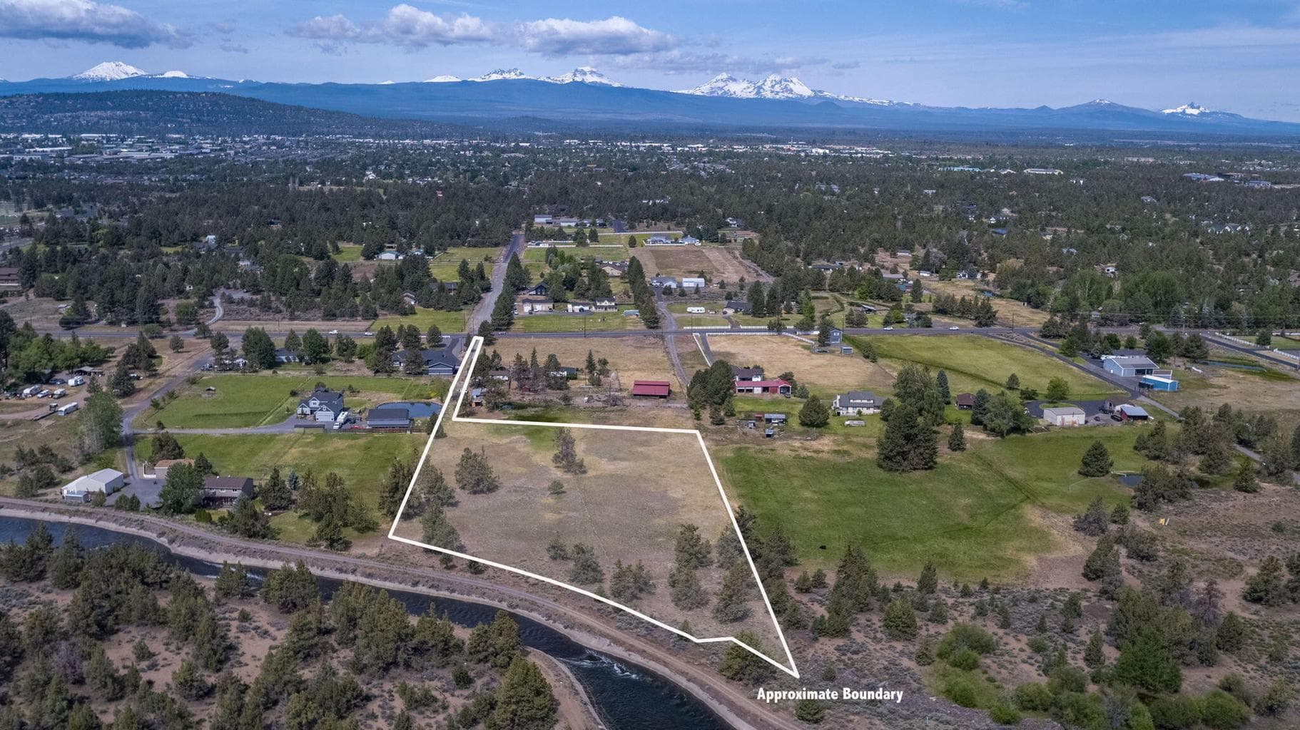 63320 Deschutes Market, Bend, OR, 97701 property photo