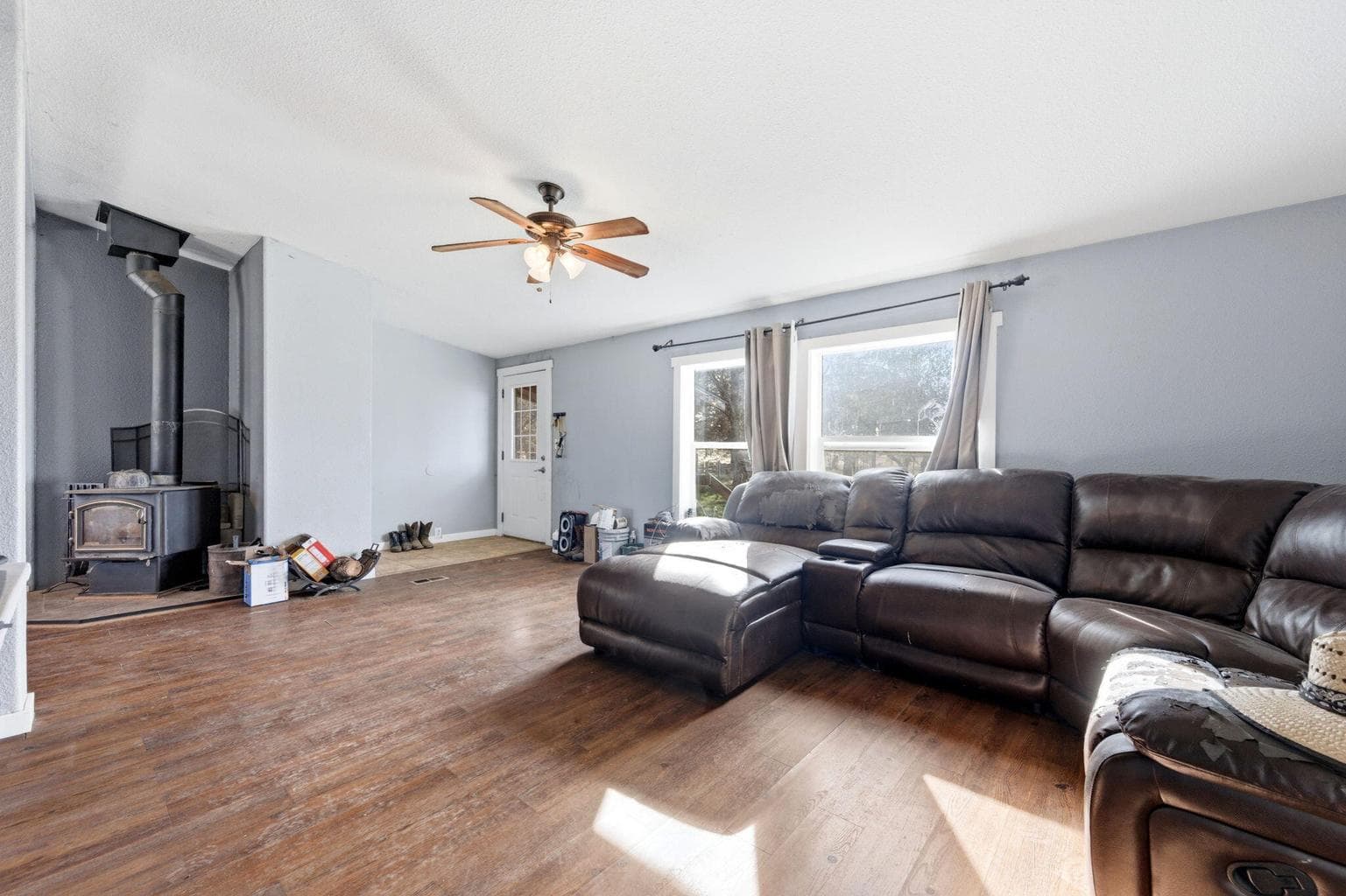 Photo of 3828 NE 45th Street 13 of 47