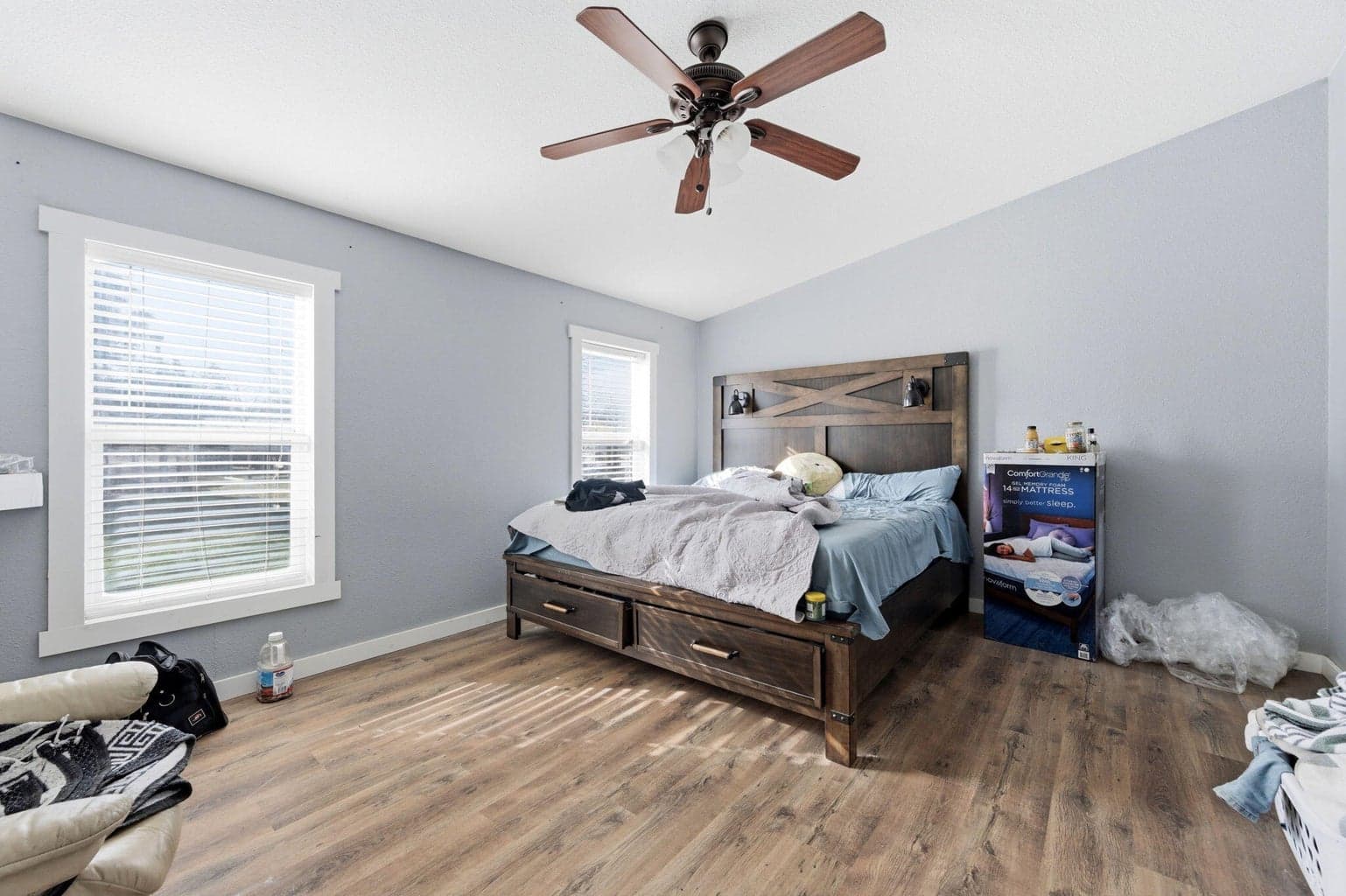 Photo of 3828 NE 45th Street 14 of 47