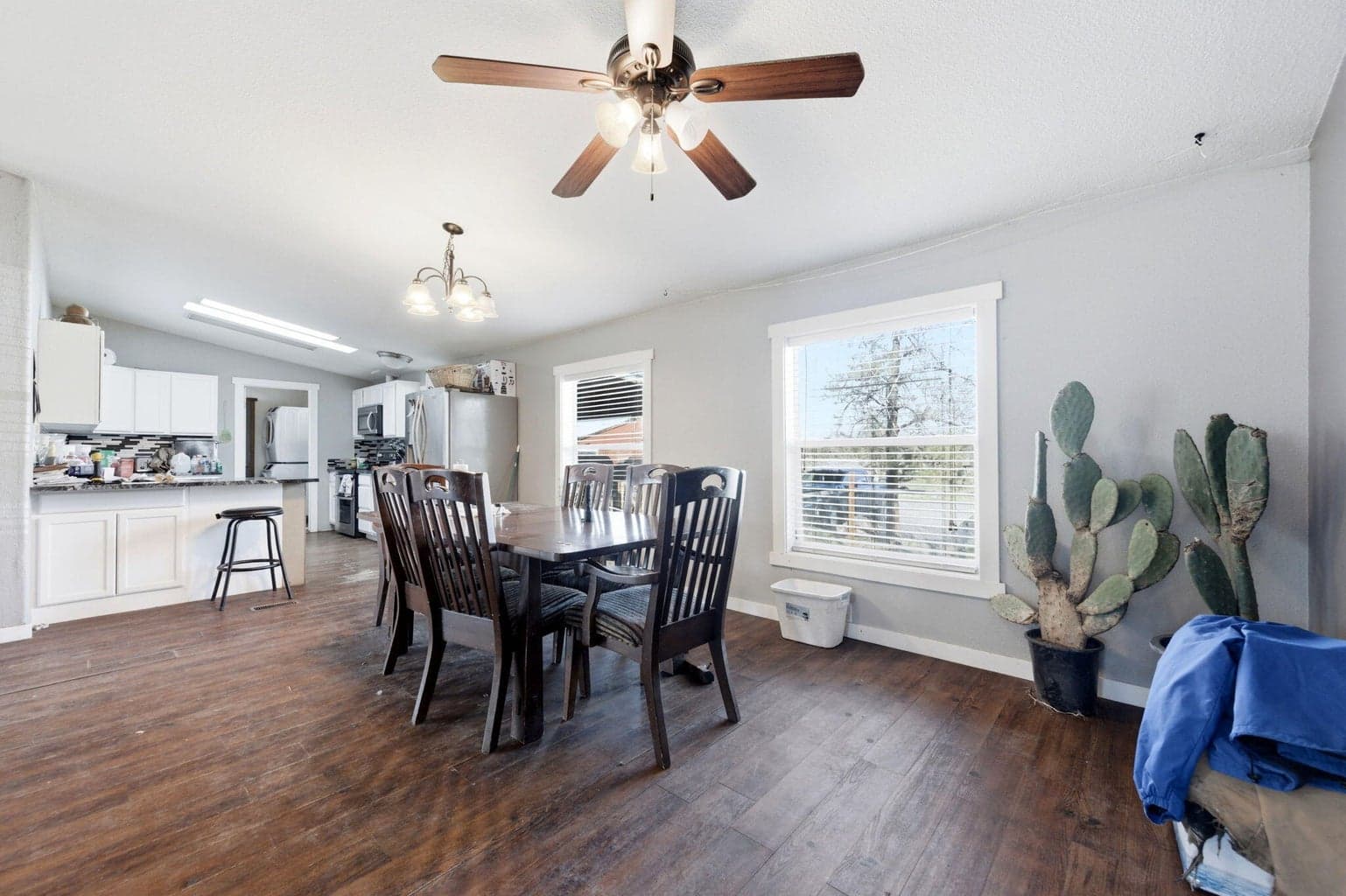 Photo of 3828 NE 45th Street 18 of 47