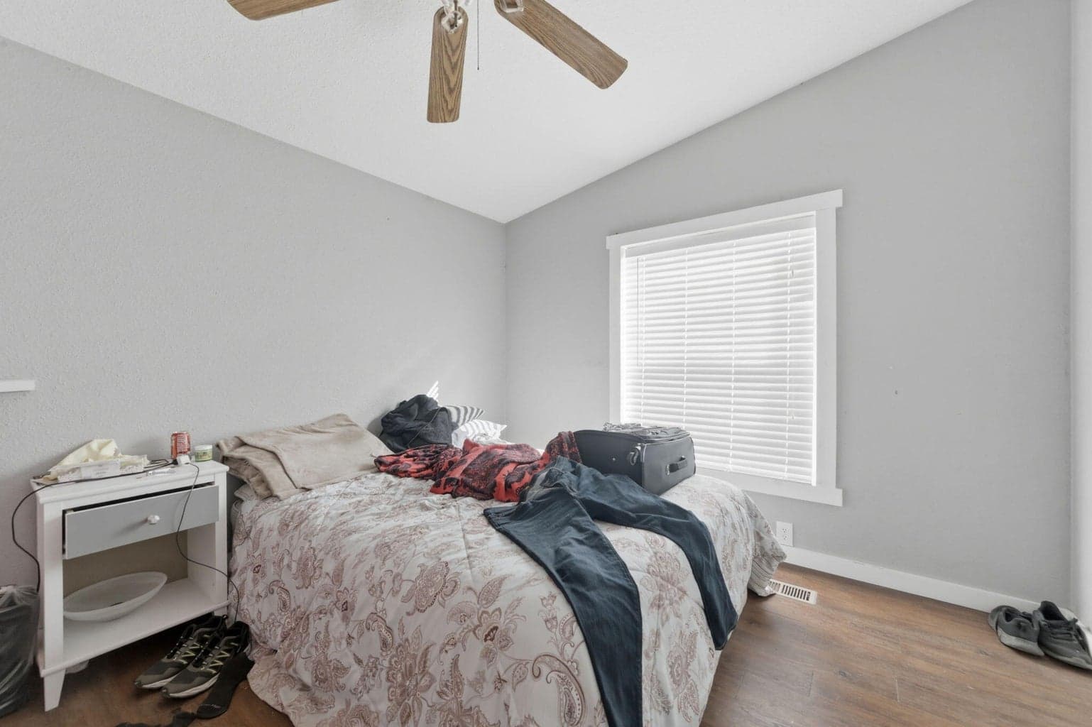 Photo of 3828 NE 45th Street 23 of 47