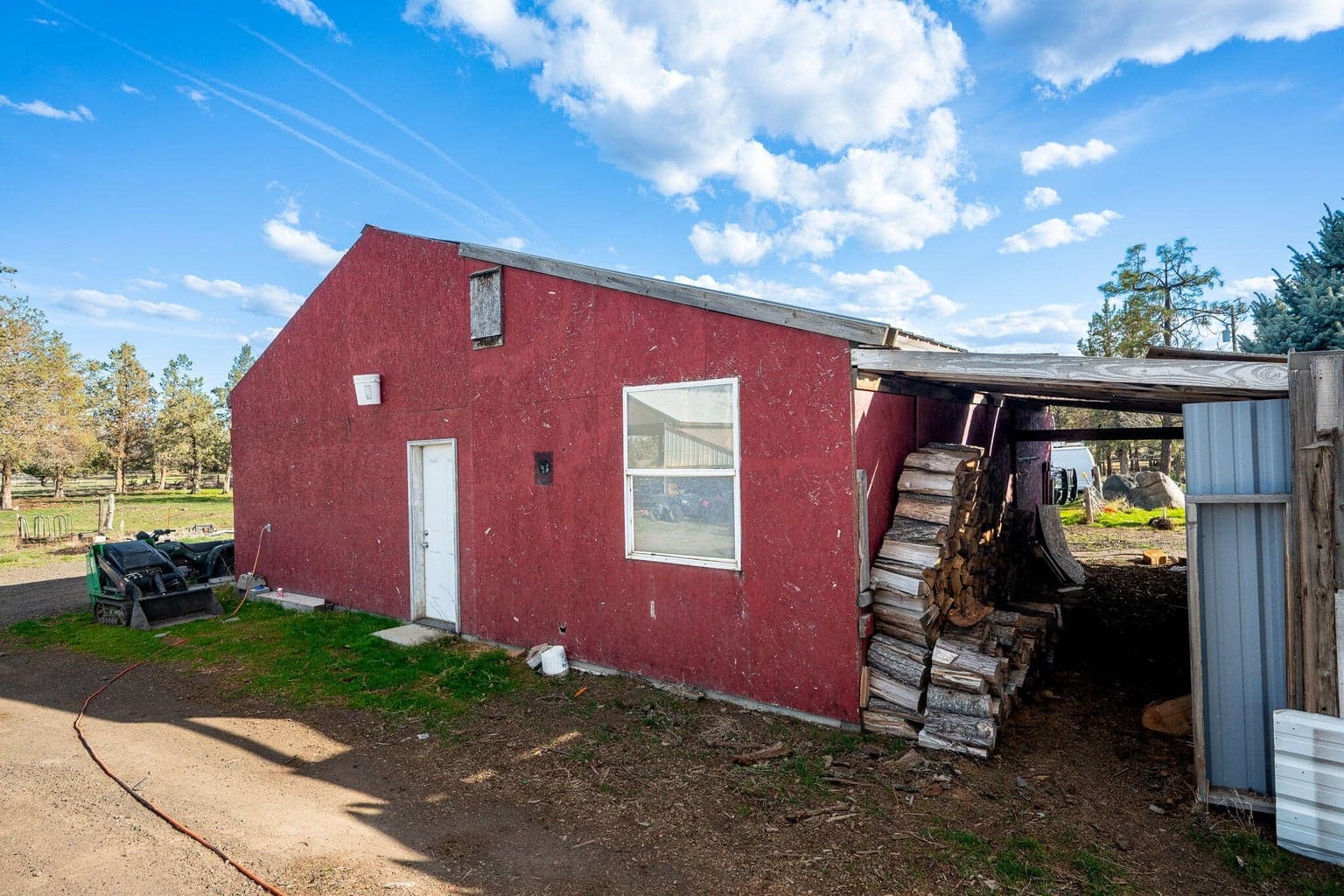 Photo of 3828 NE 45th Street 35 of 47