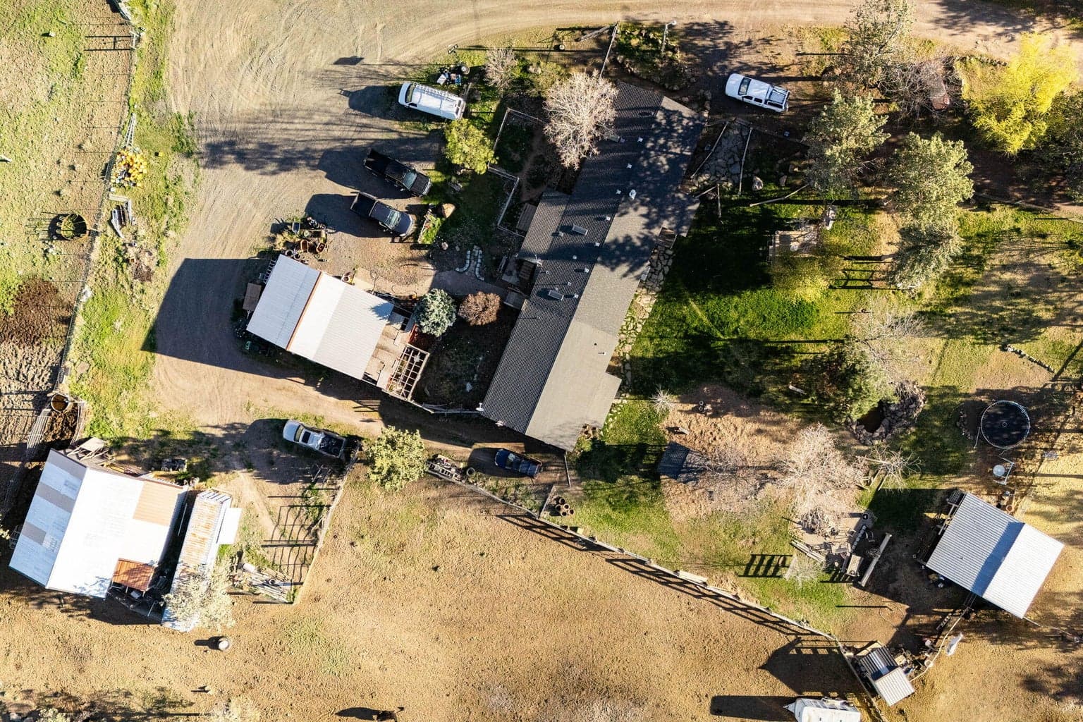 Photo of 3828 NE 45th Street 40 of 47
