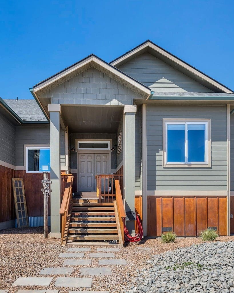Photo of 6040 Gravett 3 of 74