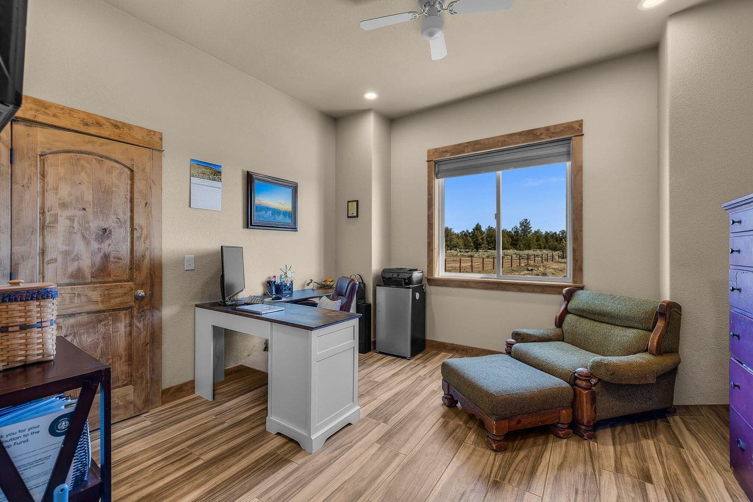 Bedroom or office on main level.
