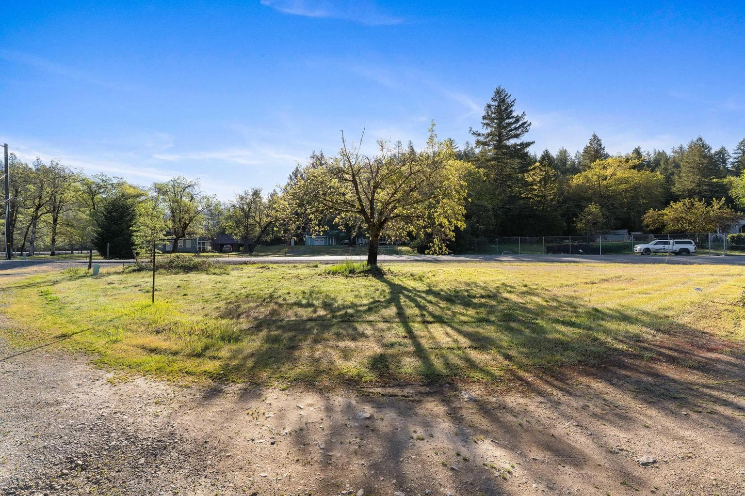 Photo of 108 Holton Creek 5 of 11