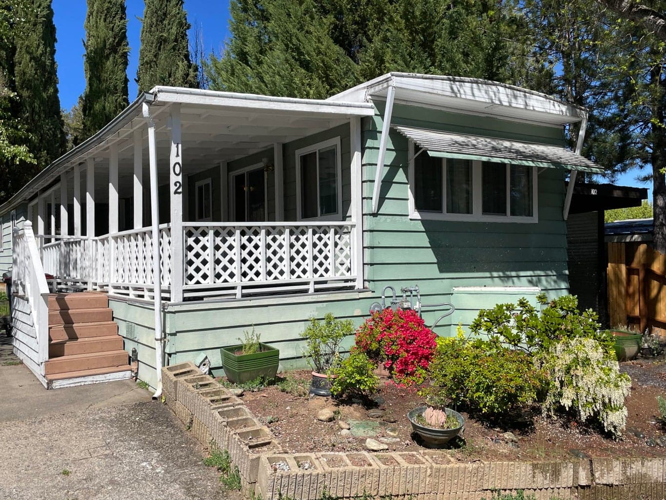 Photo of 1055 5th 2 of 29