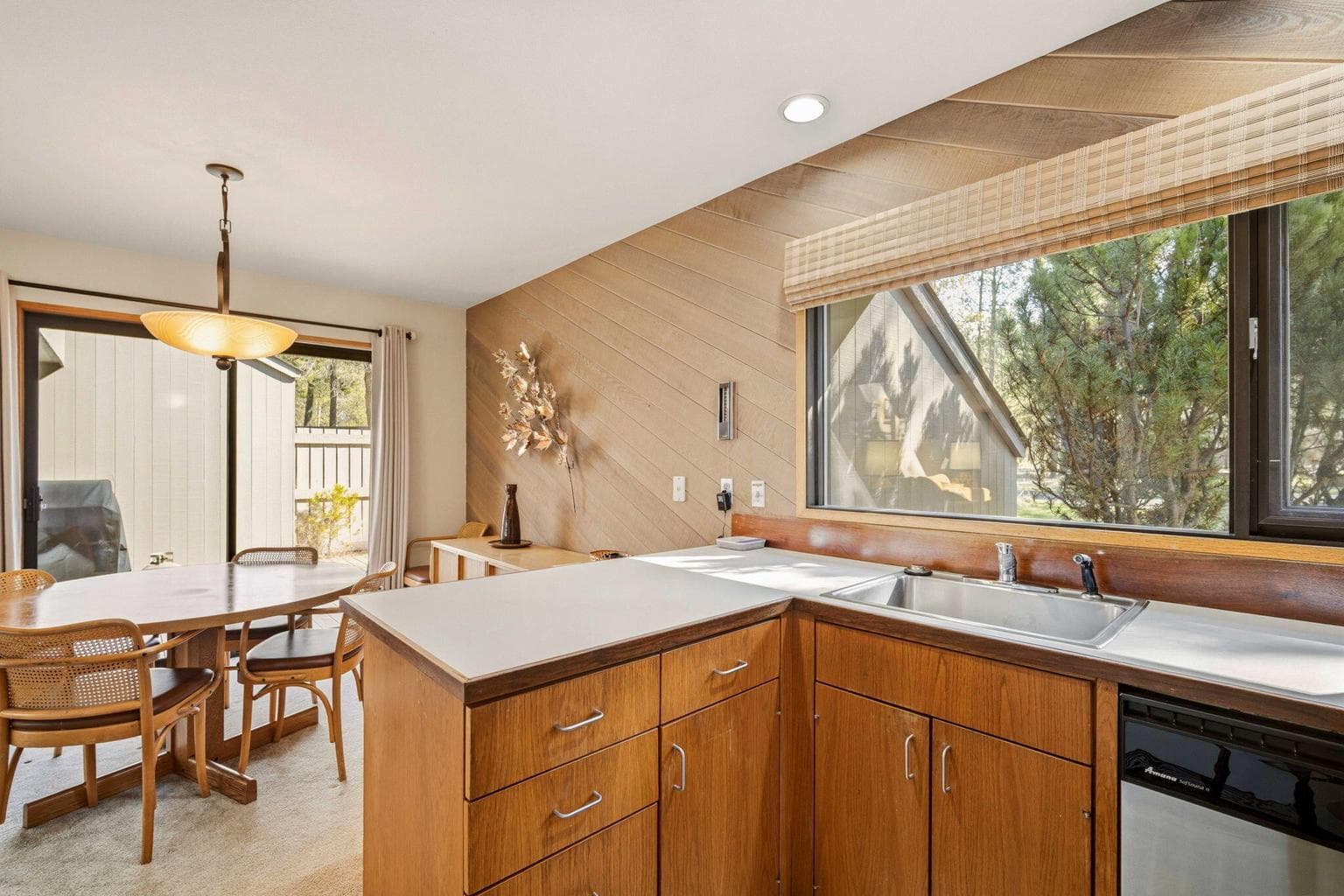 Photo of 57258 Island Road 13 of 30