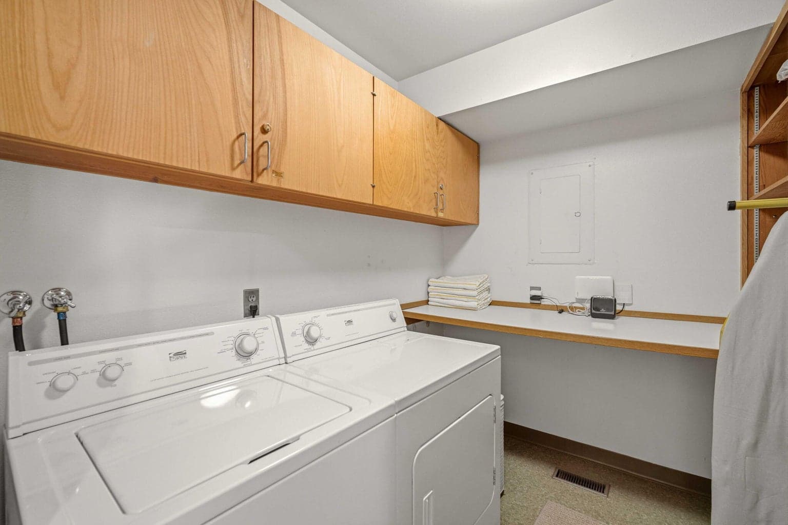 Photo of 57258 Island Road 25 of 30