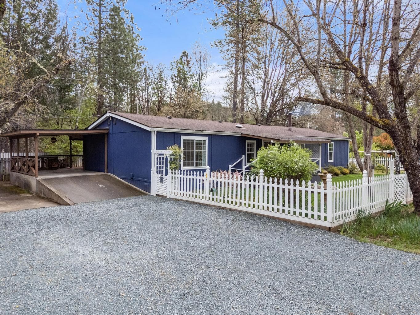 315 Queens Branch, Rogue River, 97537