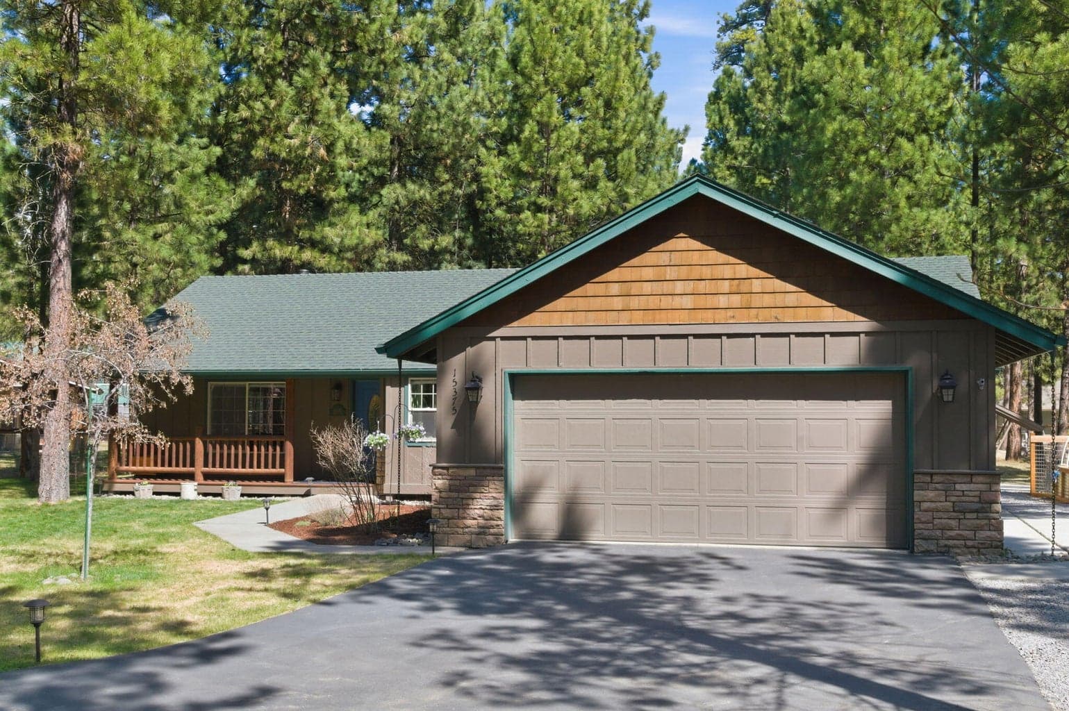 Photo of 15375 Ponderosa 3 of 38