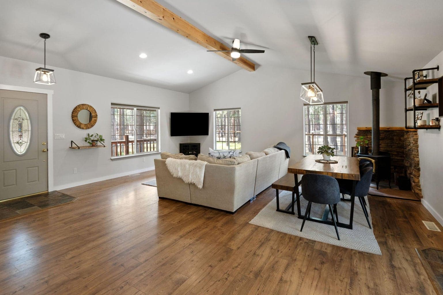 Photo of 15375 Ponderosa 5 of 38