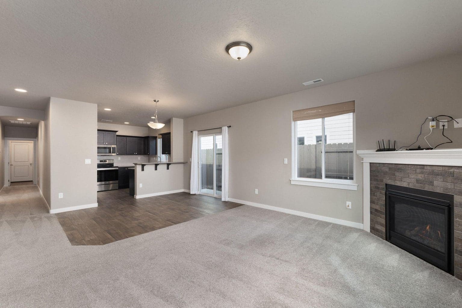 Photo of 2557 Spruce 4 of 24