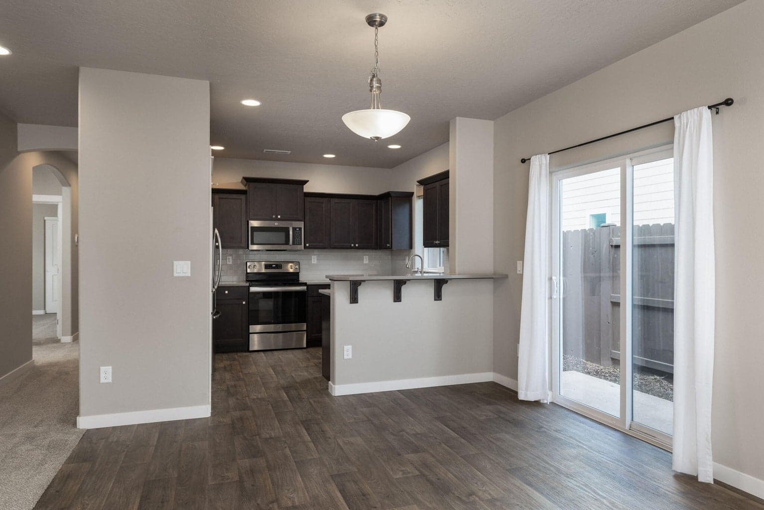 Photo of 2557 Spruce 5 of 24