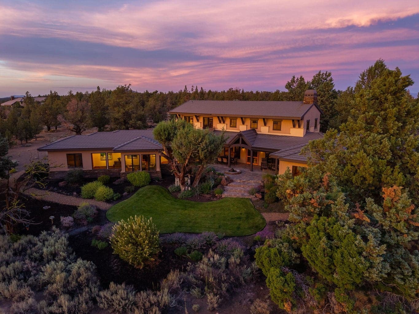 Photo of 65855 Mariposa 1 of 51
