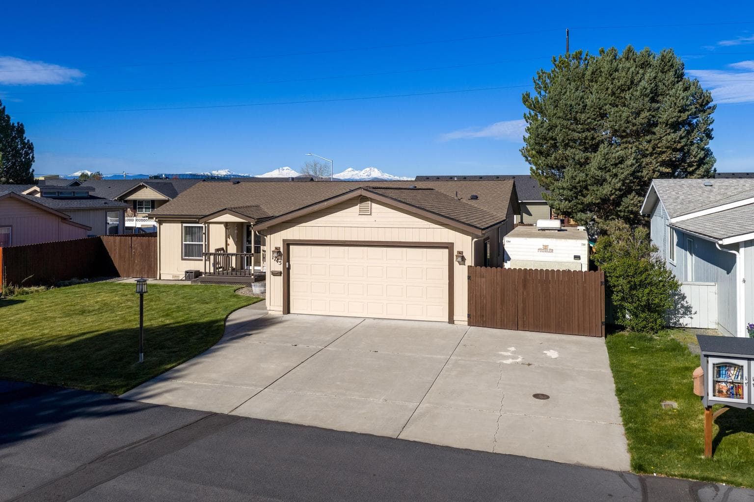 Photo of 1745 6th 4 of 30