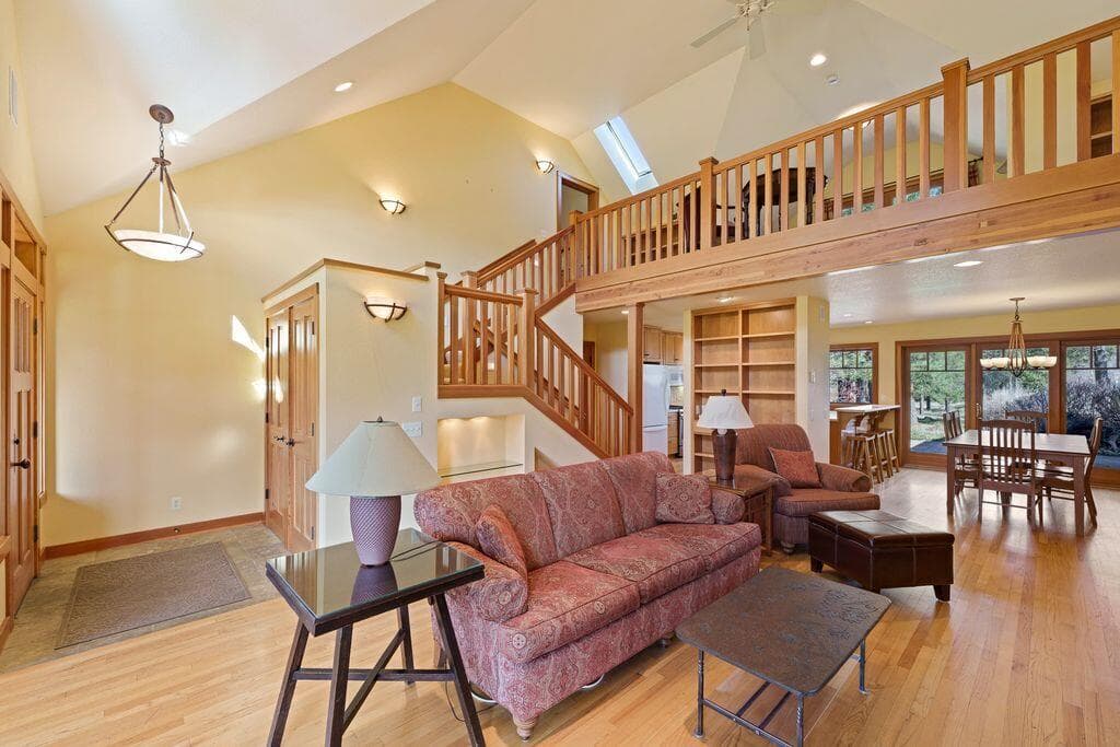 Photo of 26256 SW Metolius Meadows Drive 10 of 50