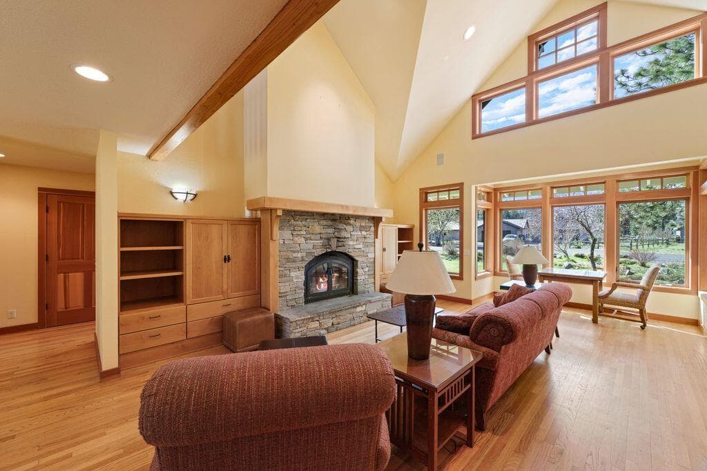 Photo of 26256 SW Metolius Meadows Drive 15 of 50