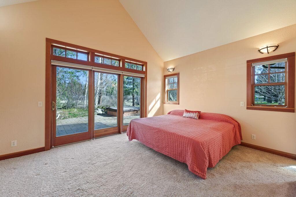 Photo of 26256 SW Metolius Meadows Drive 26 of 50