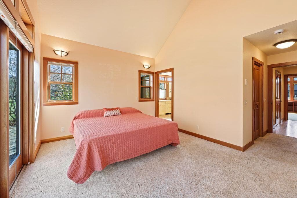 Photo of 26256 SW Metolius Meadows Drive 27 of 50